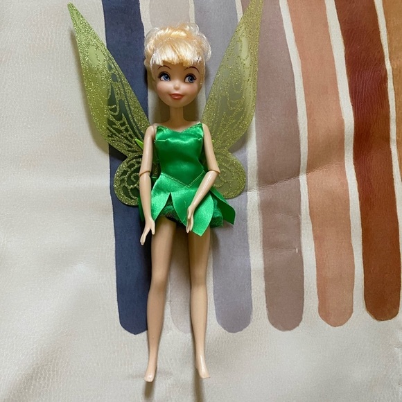 Collectible Tinkerbell Flapping Wings Disney Doll - Picture 4 of 4